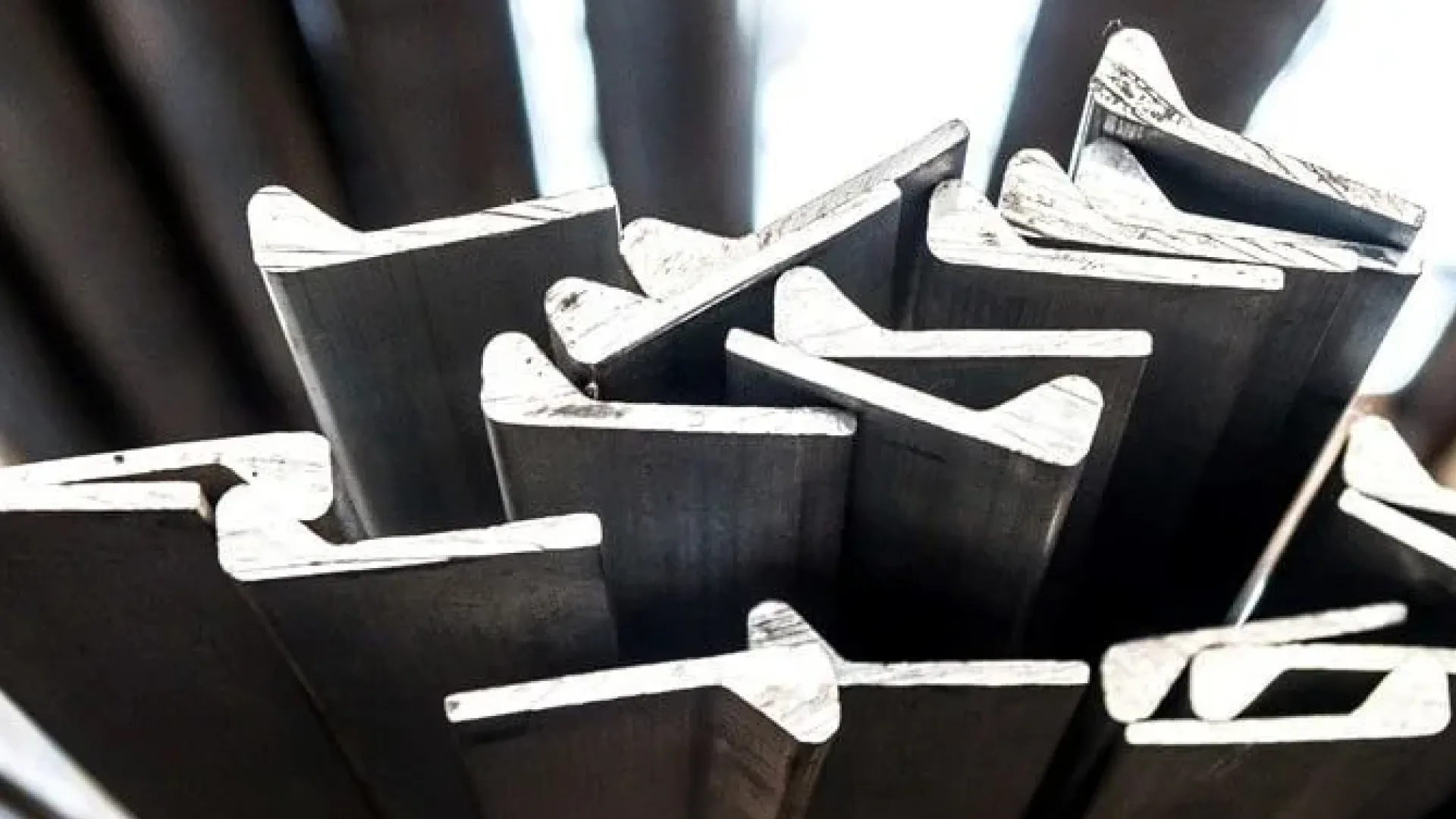 Полособульб Ст1561 алюминиевый  6 м